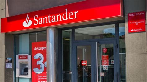 que banco santander abre los sábados